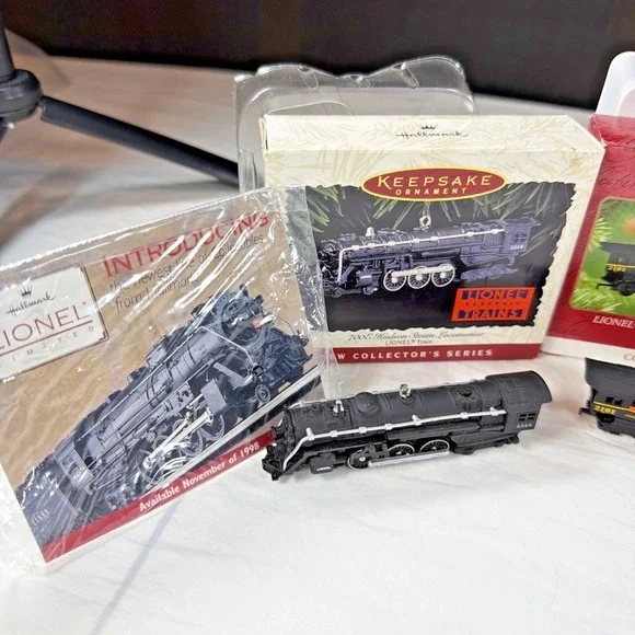 Lionel Locomotive * Vintage Lot Of 4 * Hallmark Keepsake * Metal * Wheels Move - Picture 4 of 16